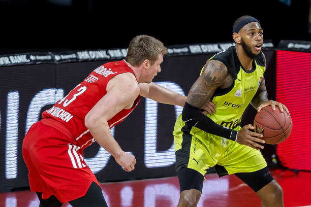 他们的内线 他们的内线