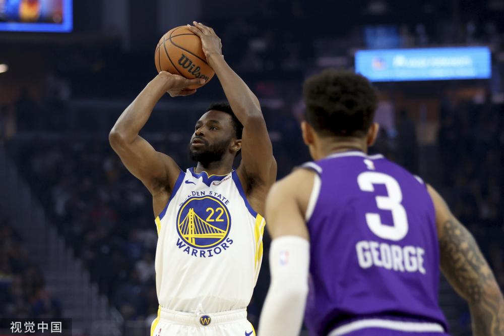 与更衣室氛 与更衣室氛